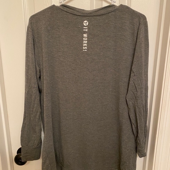 ItWorks Success Is My Style 3/4 Length Shirt - Picture 2 of 3